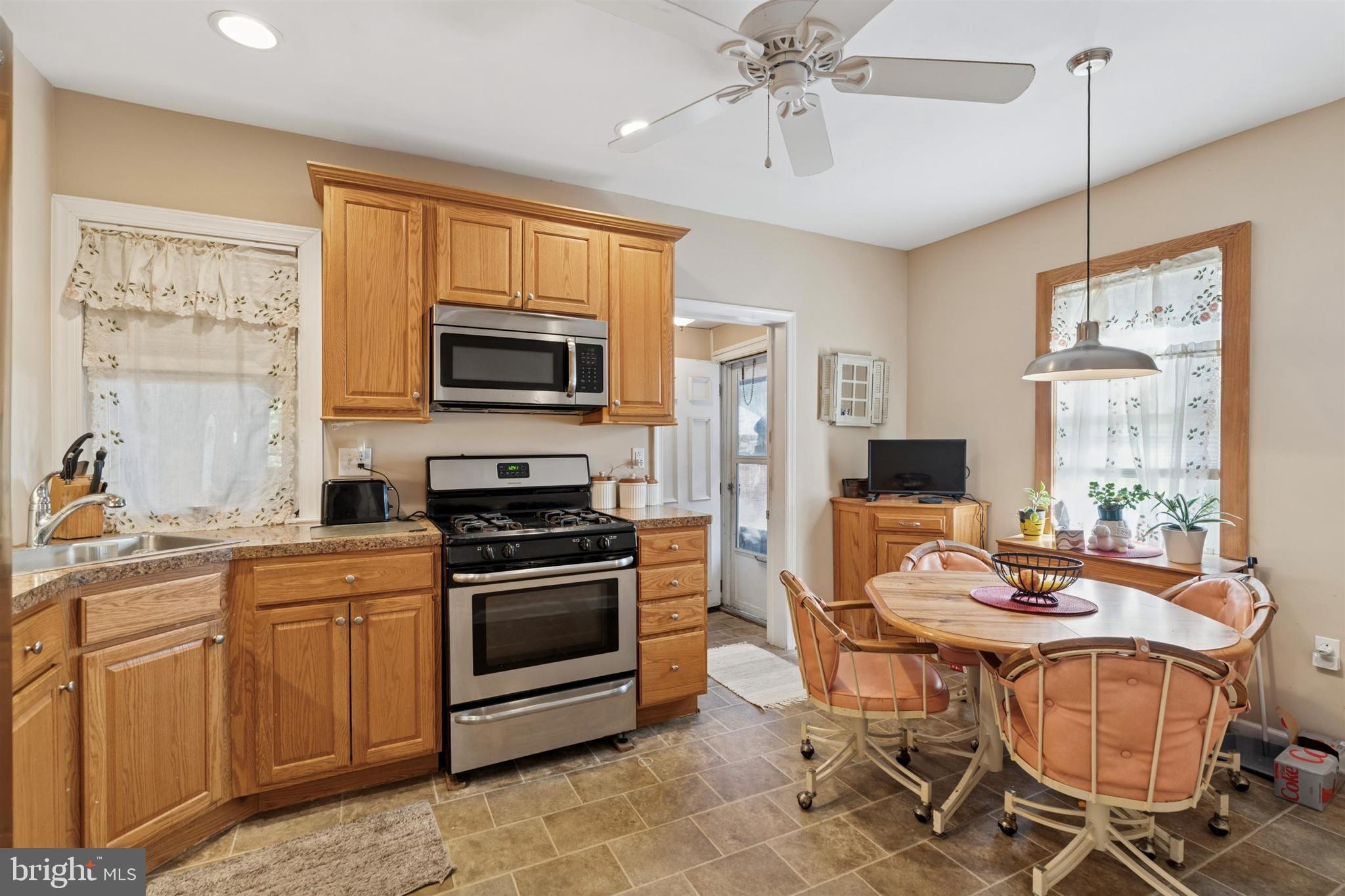 OAKMONT - Residential