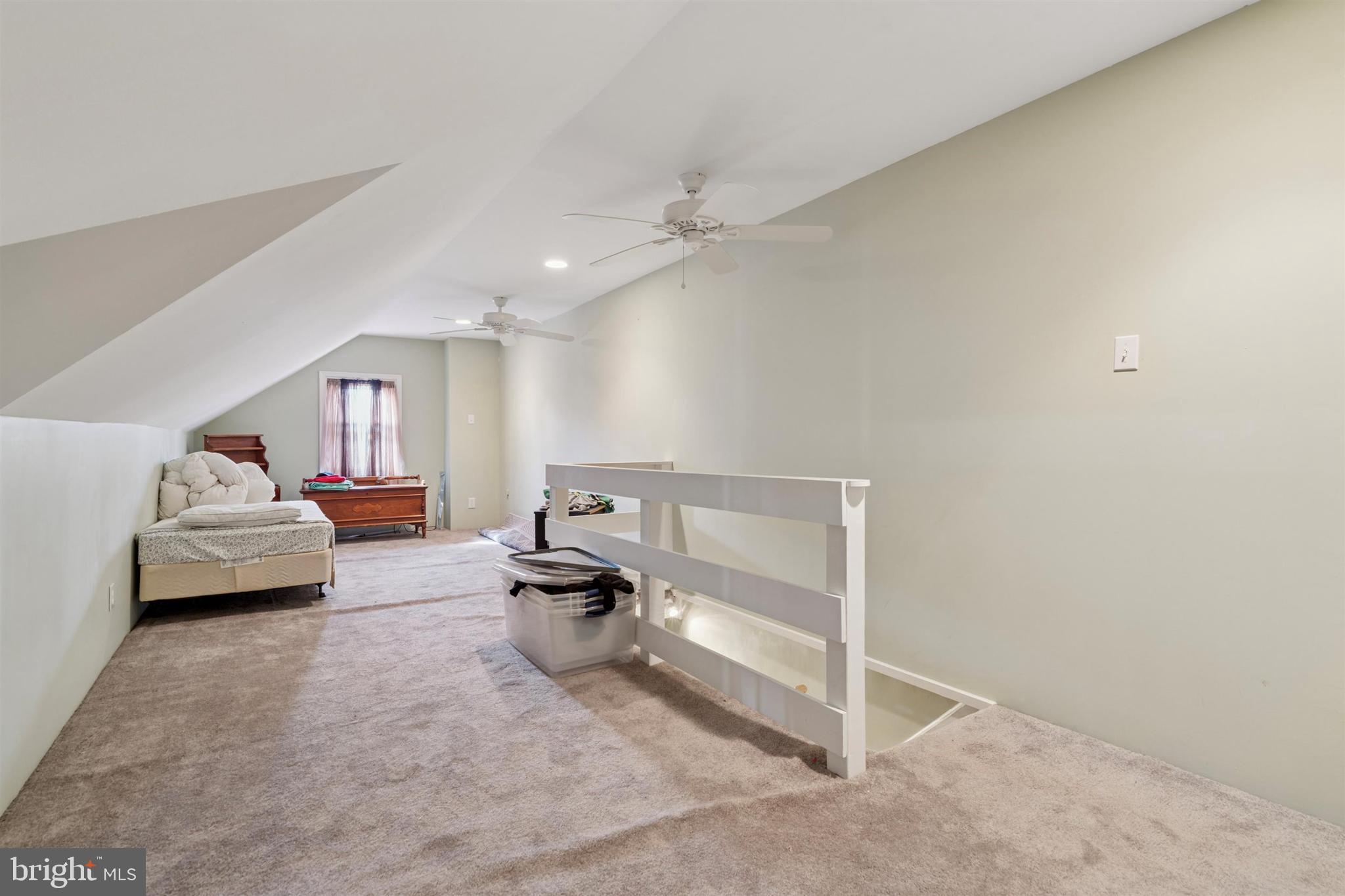 OAKMONT - Residential