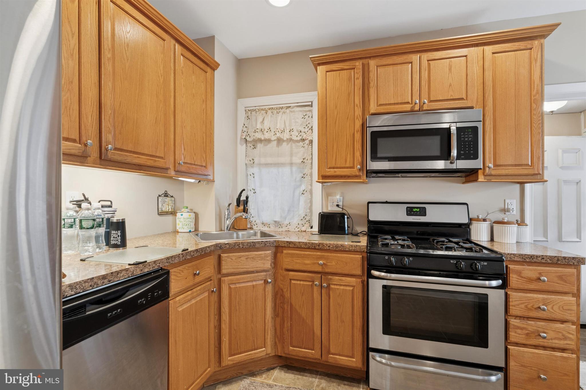 OAKMONT - Residential