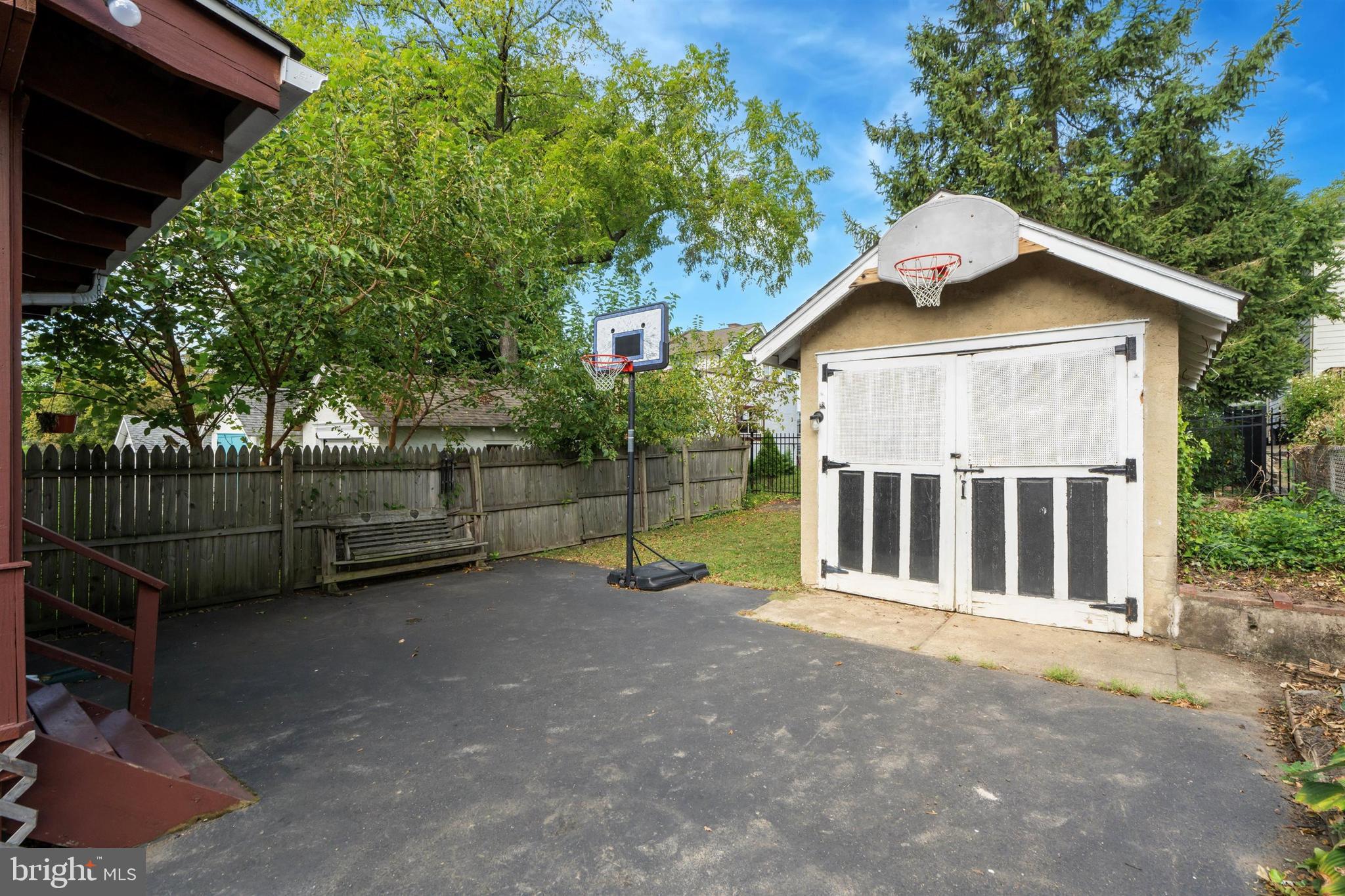 OAKMONT - Residential