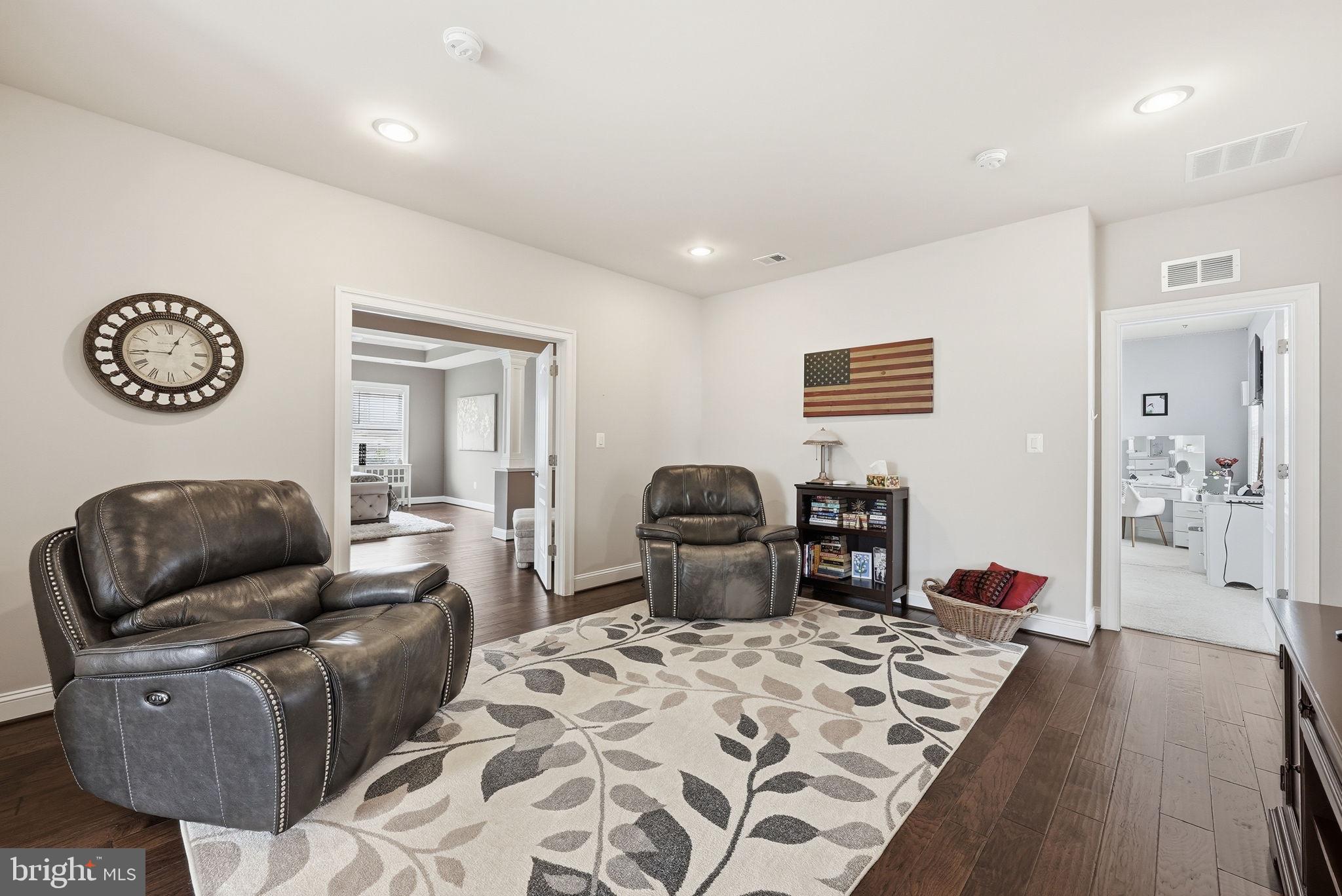 EMBREY MILL - Residential