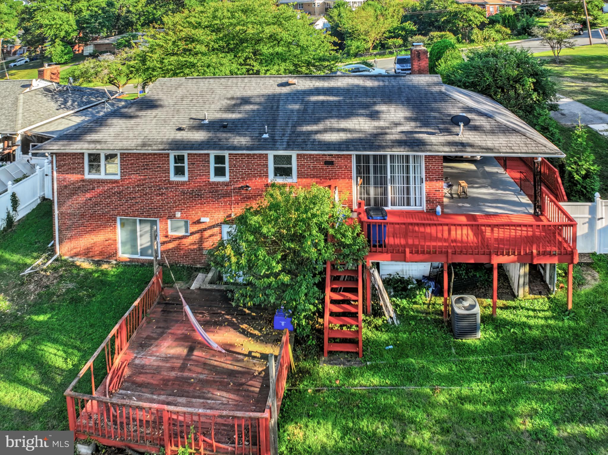 1906 FOREST DALE DRIVE