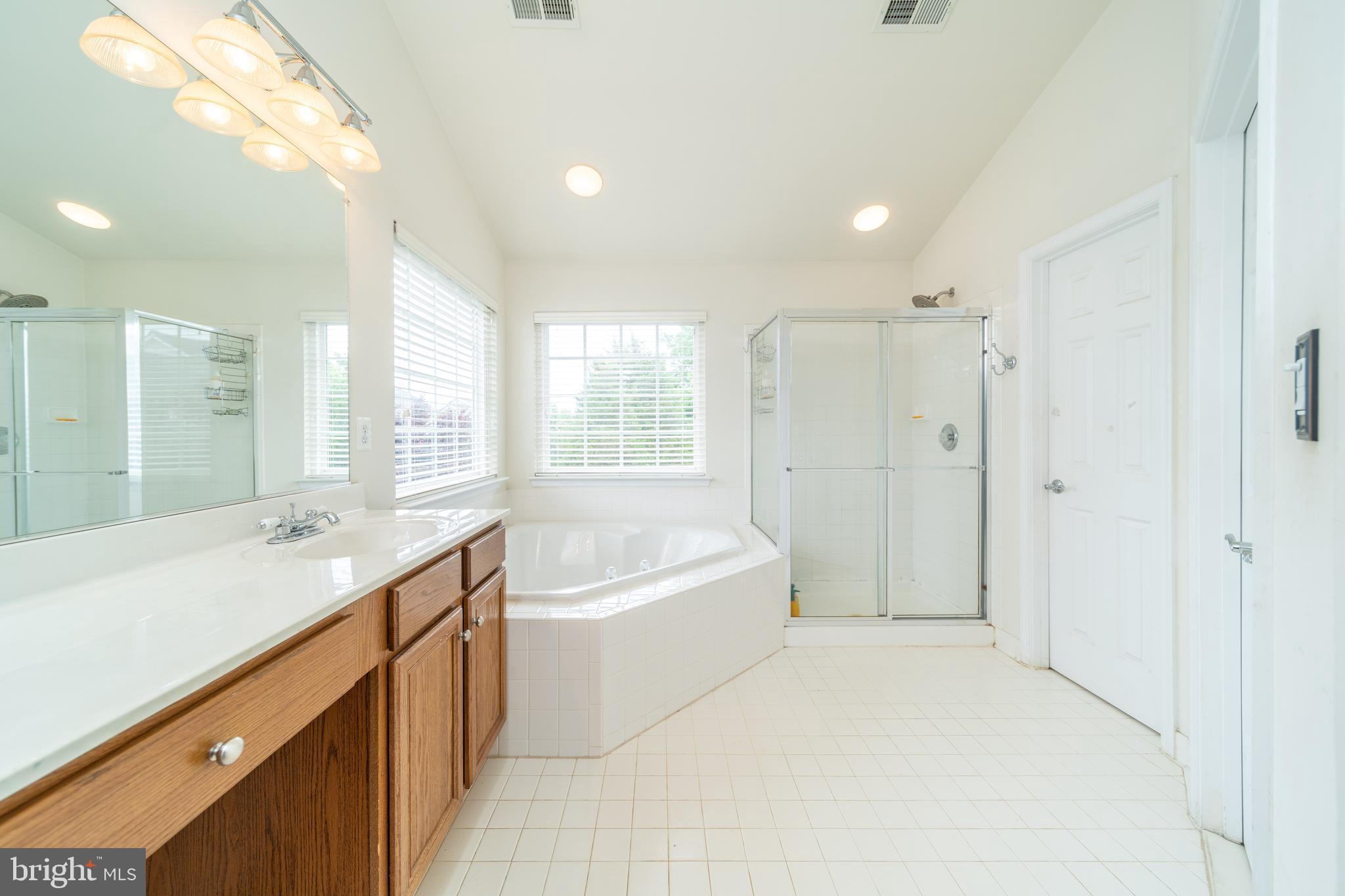 VICTORY LAKES - Residential