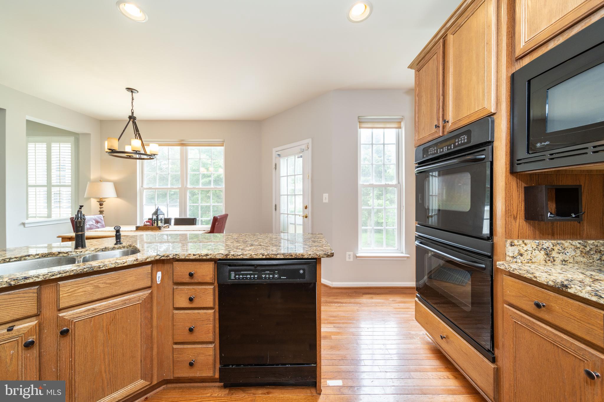 VICTORY LAKES - Residential