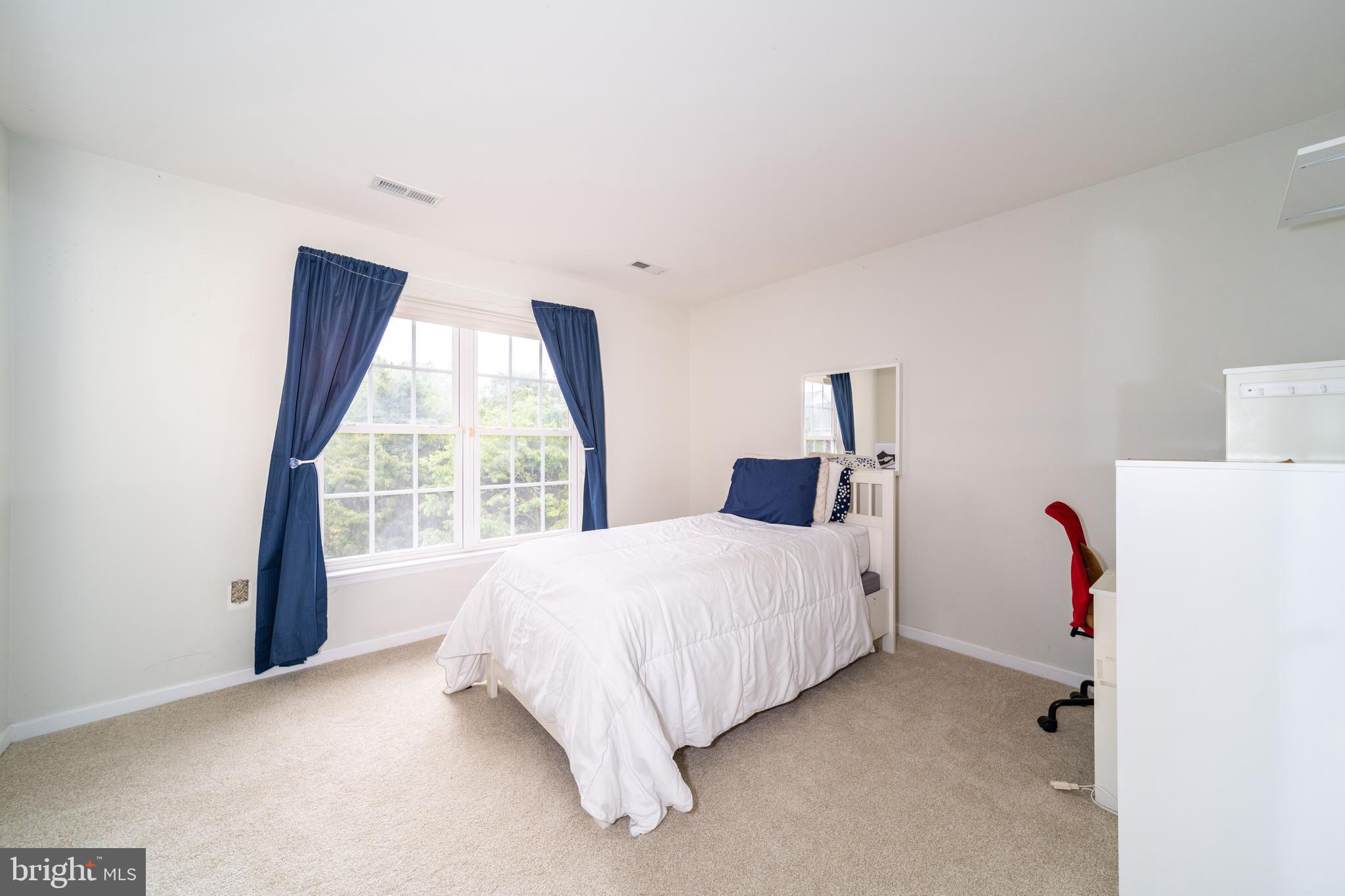 VICTORY LAKES - Residential