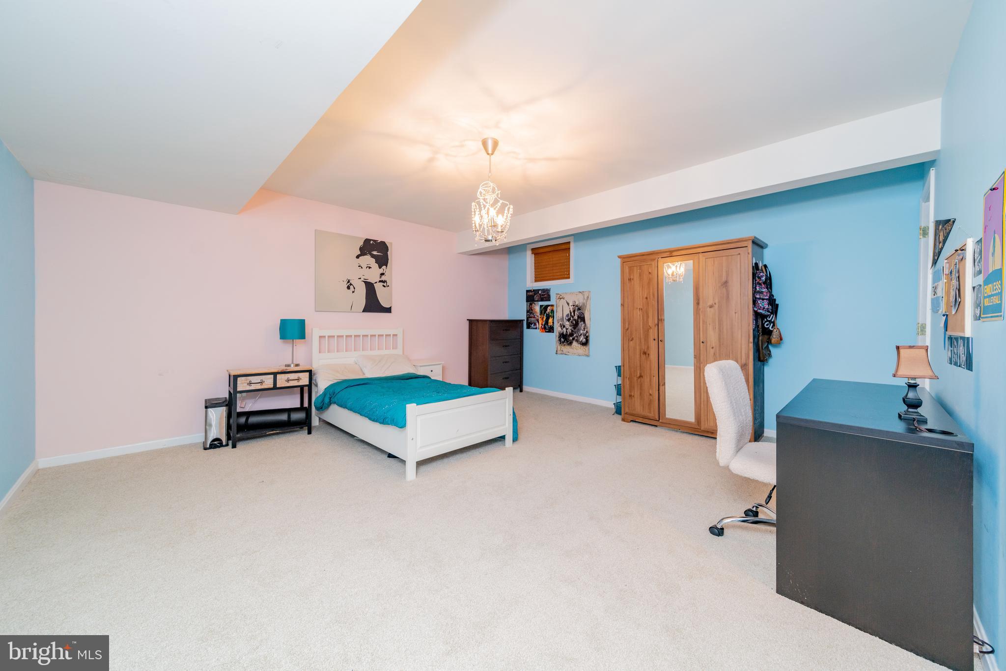 VICTORY LAKES - Residential