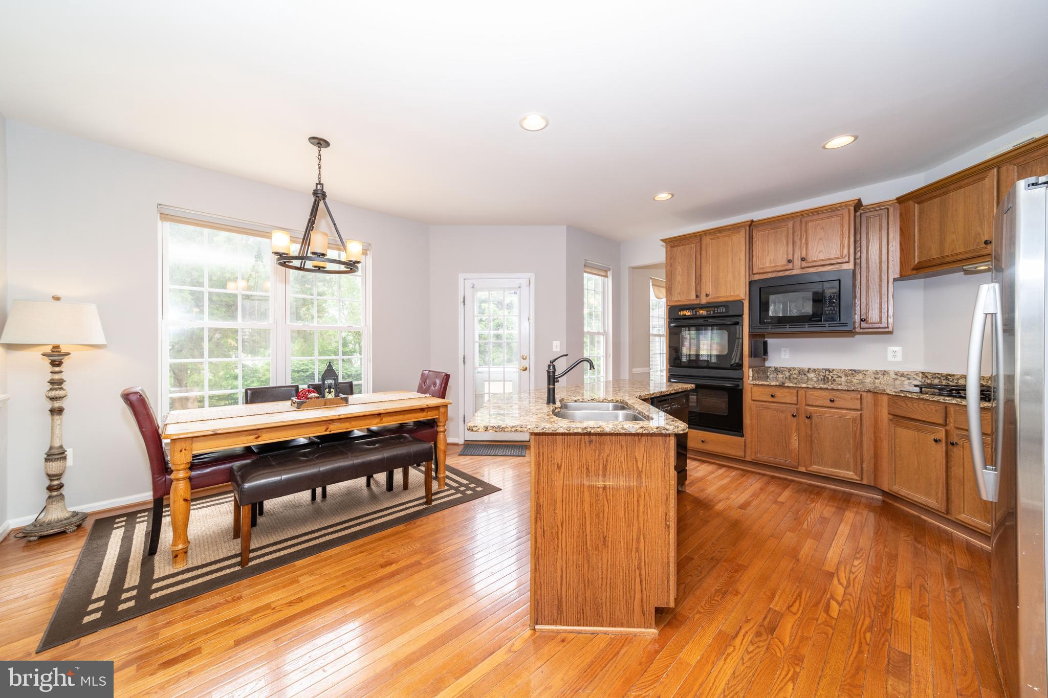 VICTORY LAKES - Residential