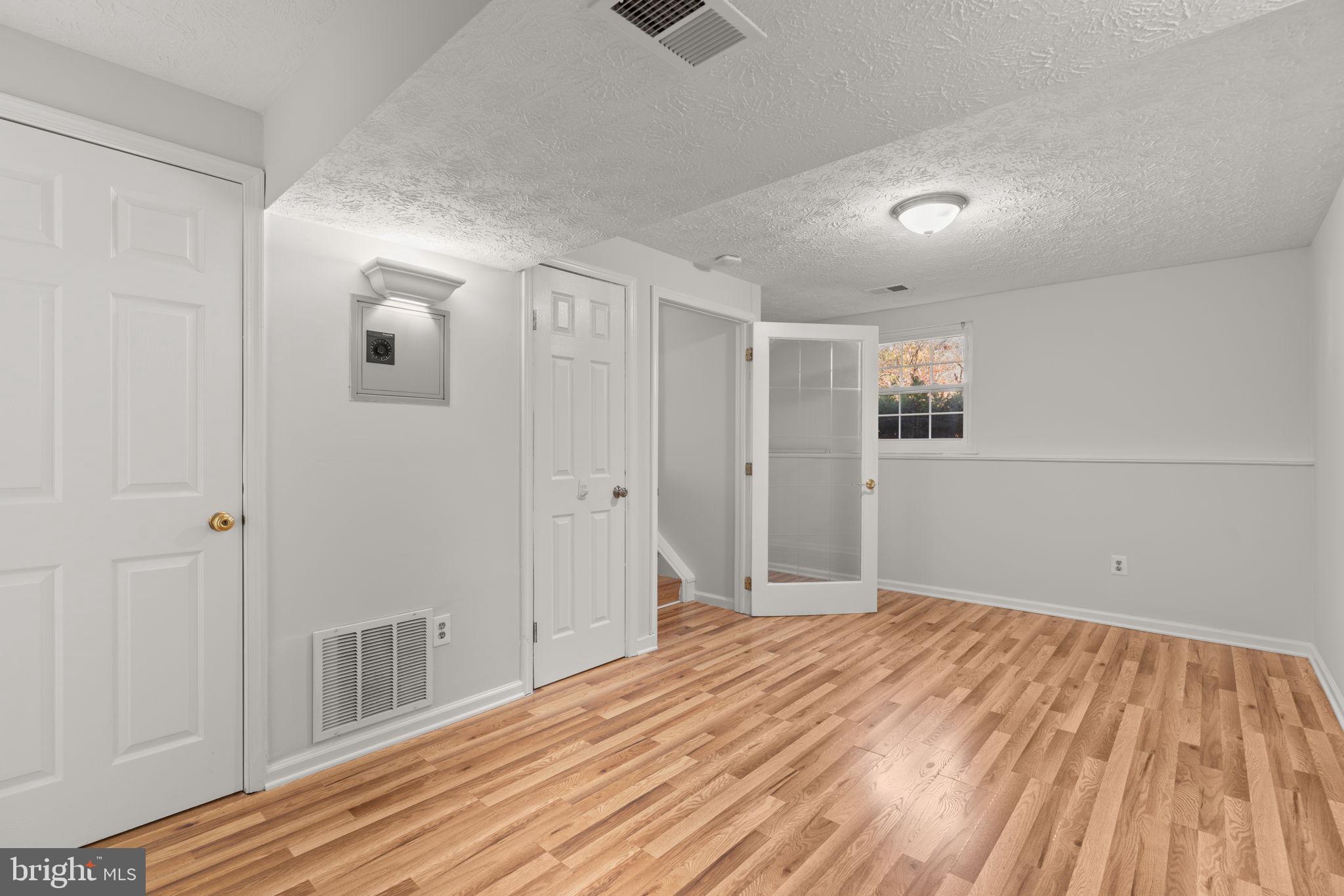 THUNDER HILL - Residential