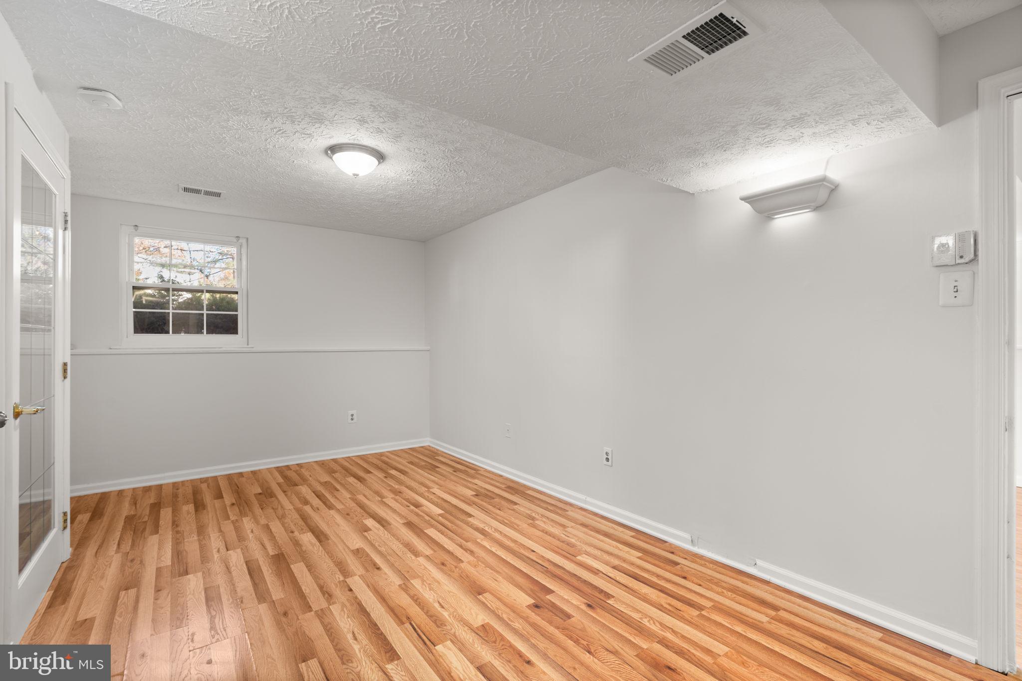 THUNDER HILL - Residential