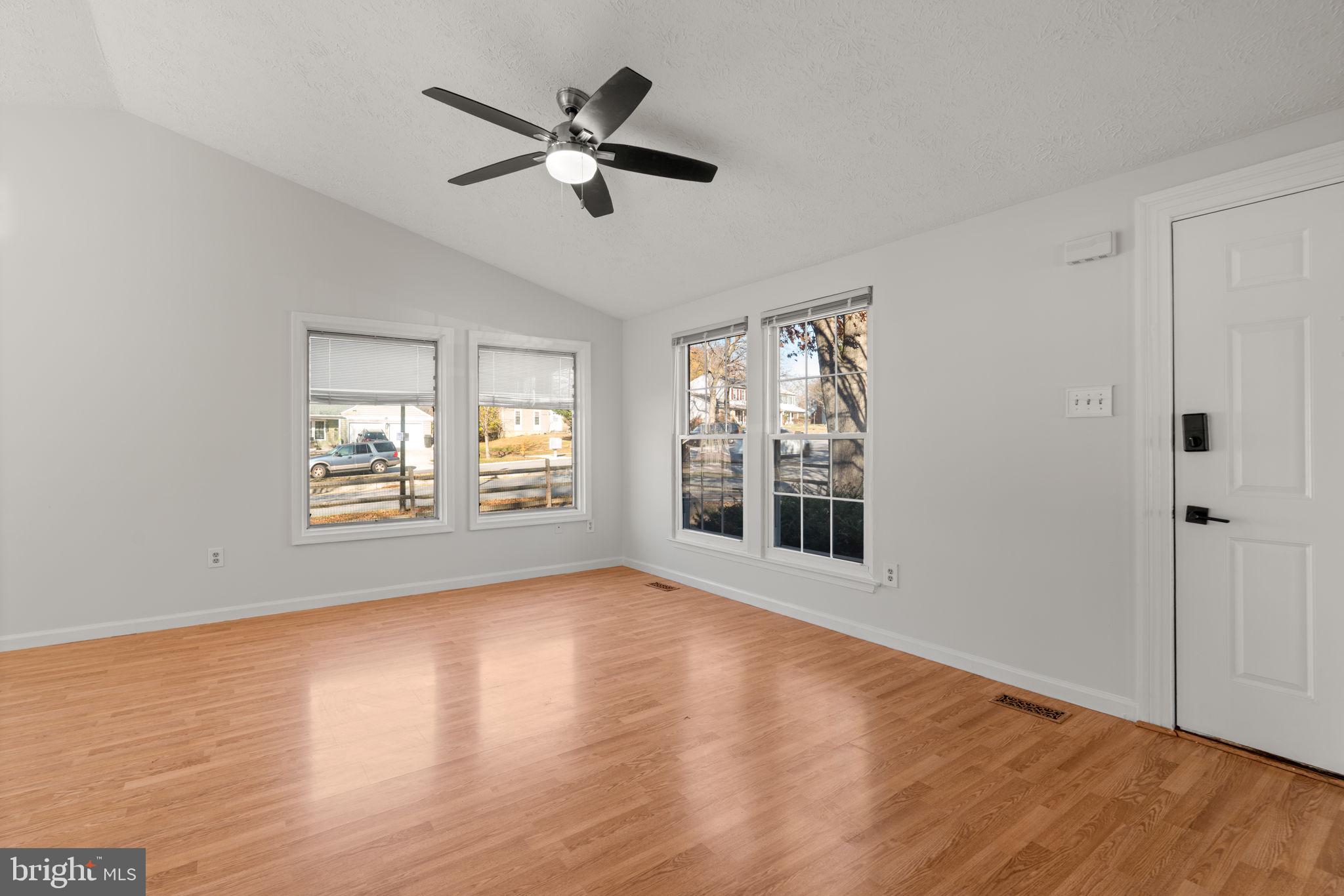 THUNDER HILL - Residential