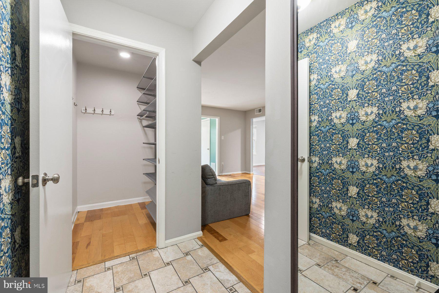 2401 NORMANDY SQUARE PLACE 12