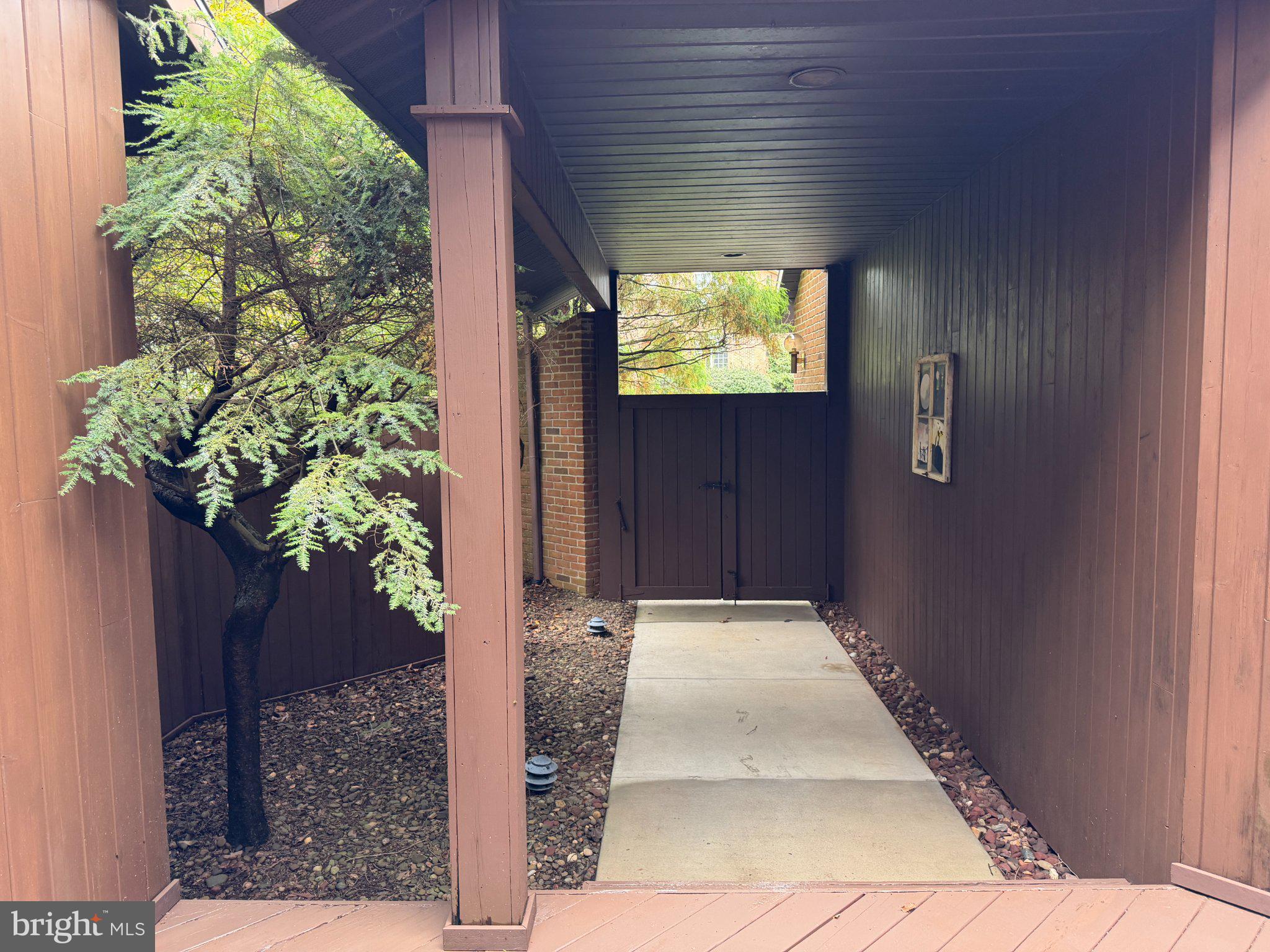 2398 SHAGBARK COURT