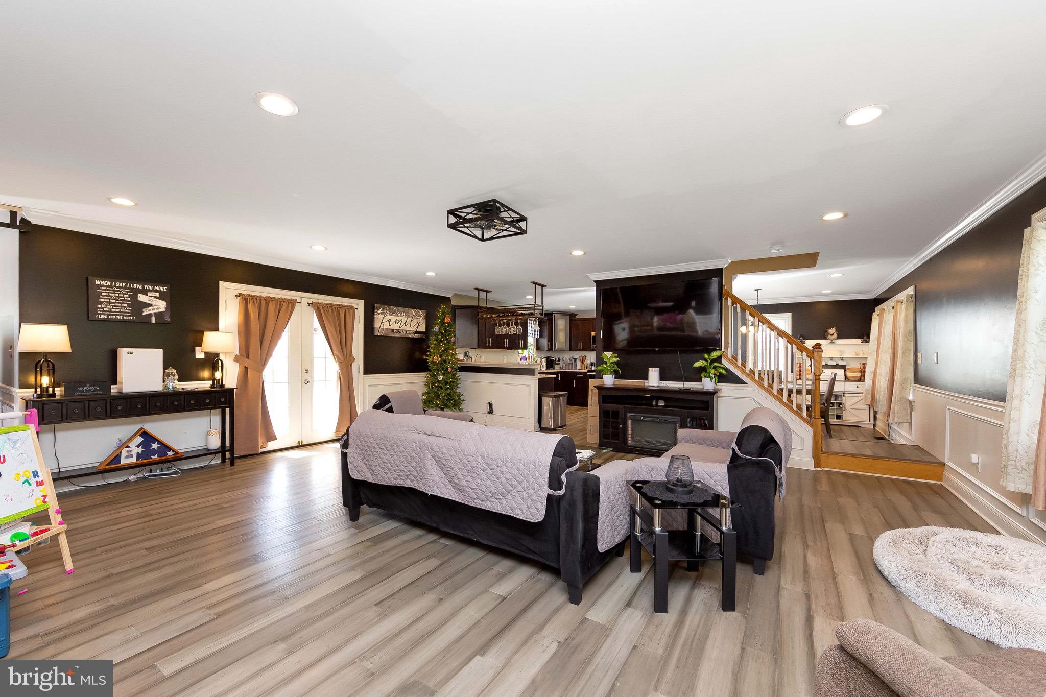 CORNWELL HGTS - Residential