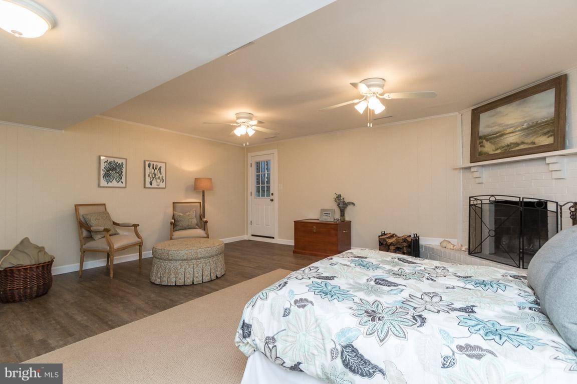 BAY HILLS - Residential