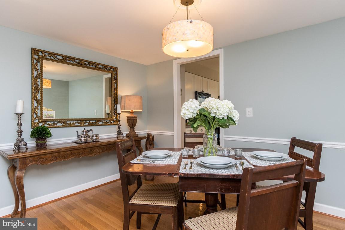 BAY HILLS - Residential