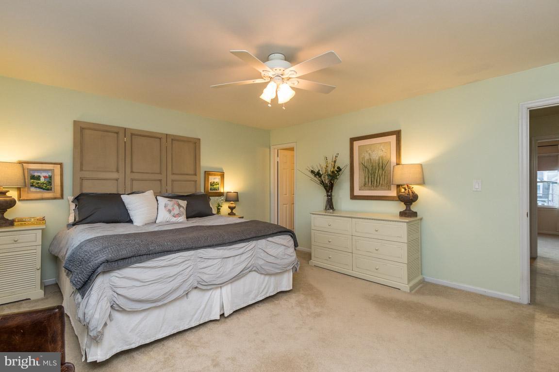 BAY HILLS - Residential