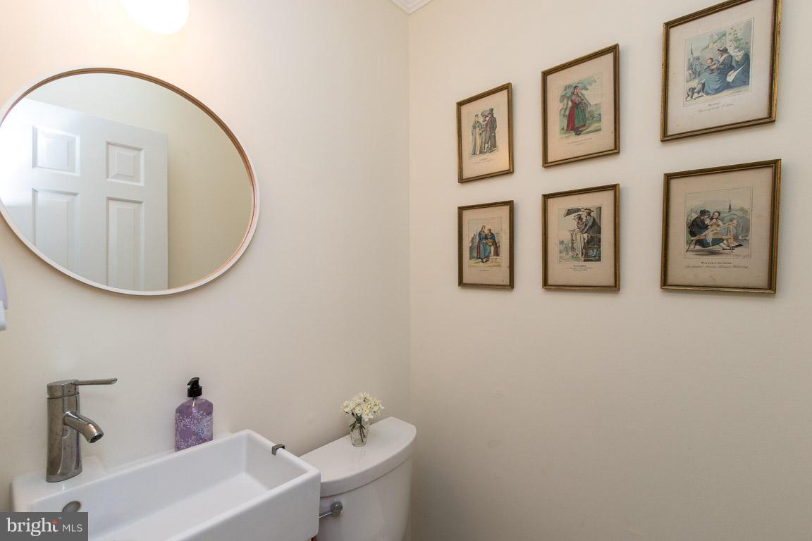 BAY HILLS - Residential