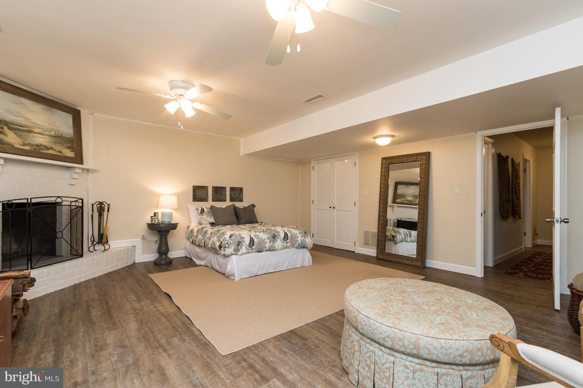 BAY HILLS - Residential