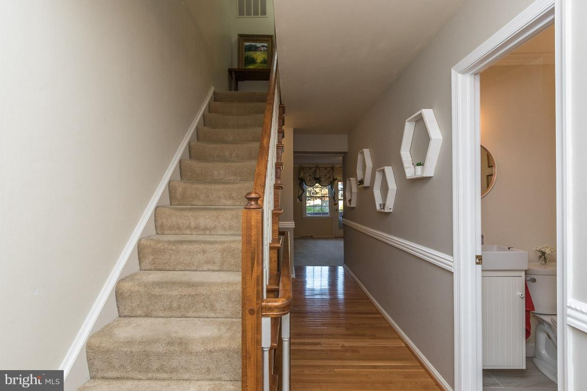 BAY HILLS - Residential