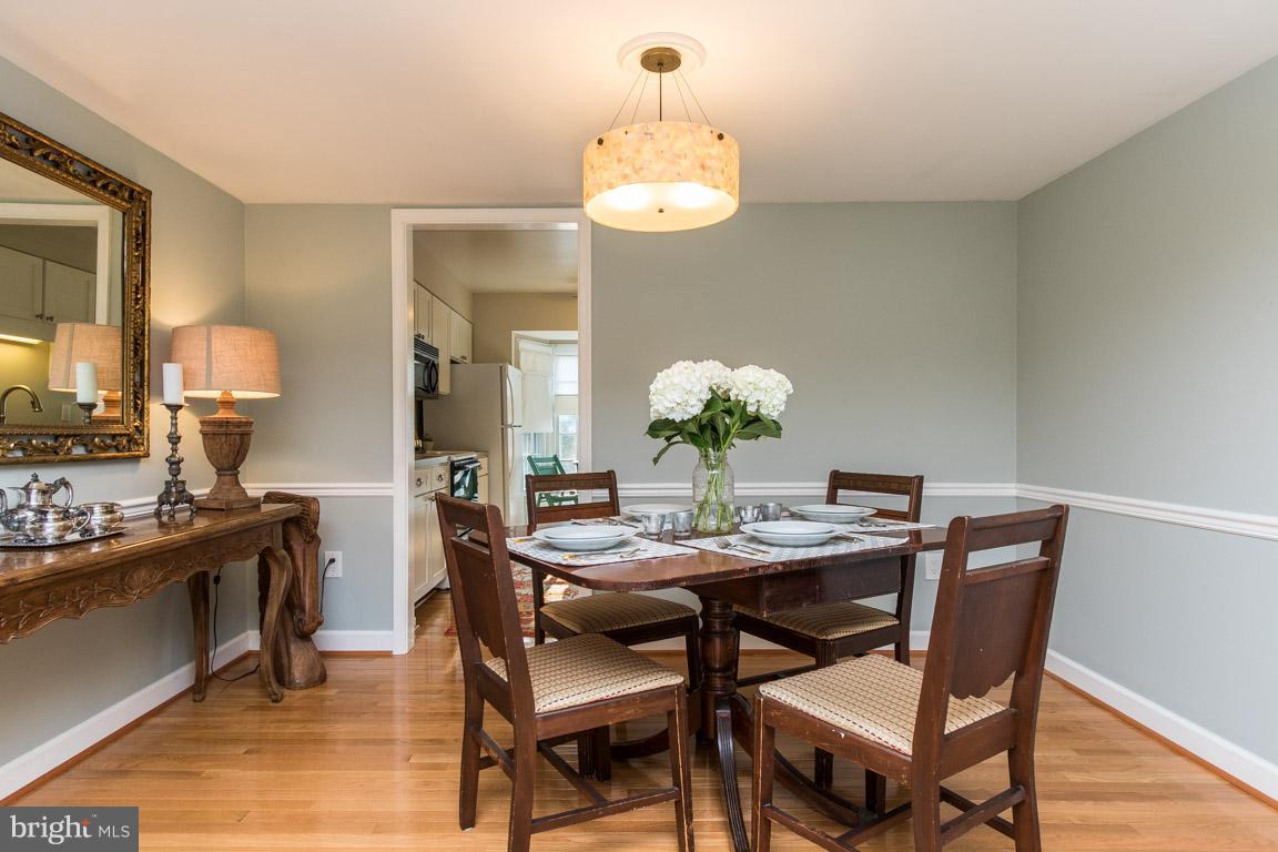 BAY HILLS - Residential