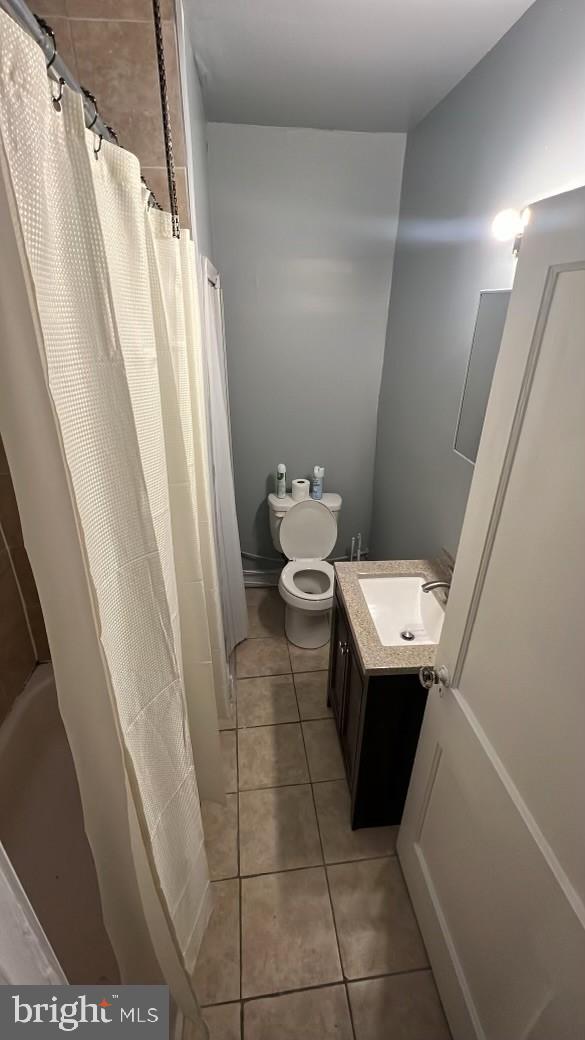 WEST OAK LANE - Residential Lease