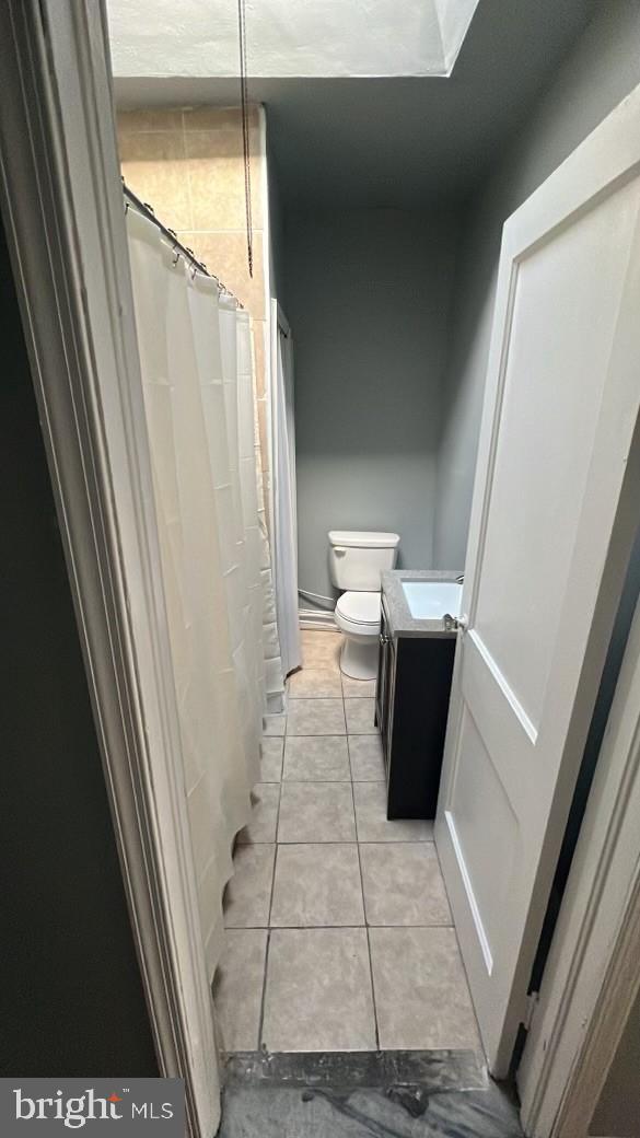 WEST OAK LANE - Residential Lease