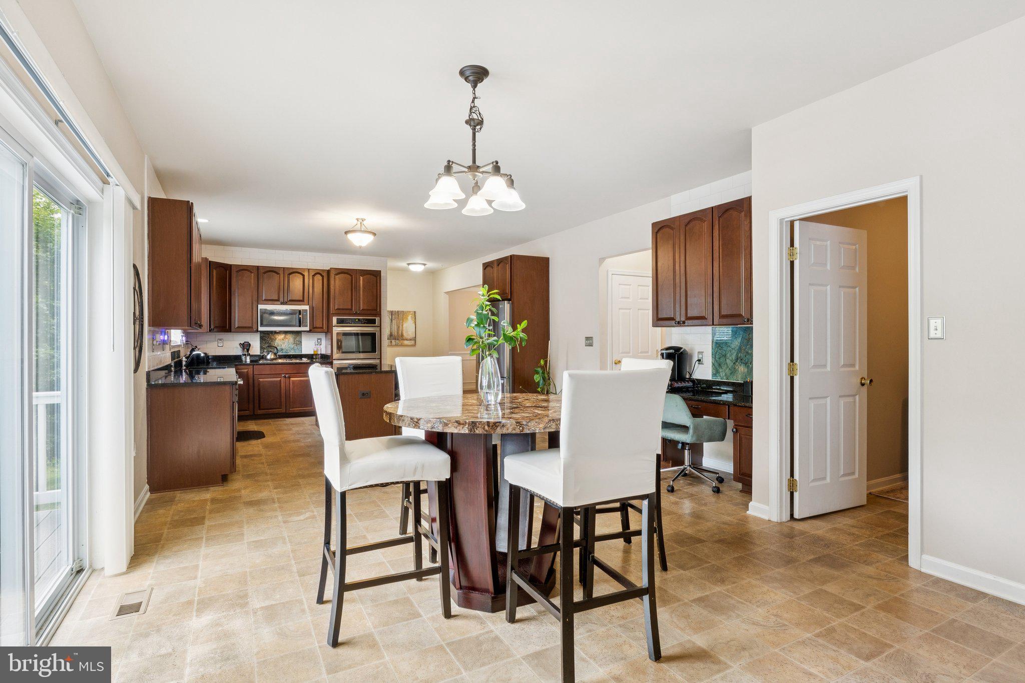 BEACON HILL - Residential