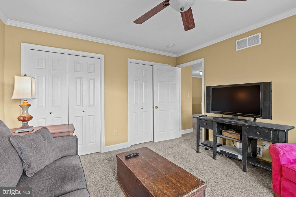 FARMINGTON - Residential