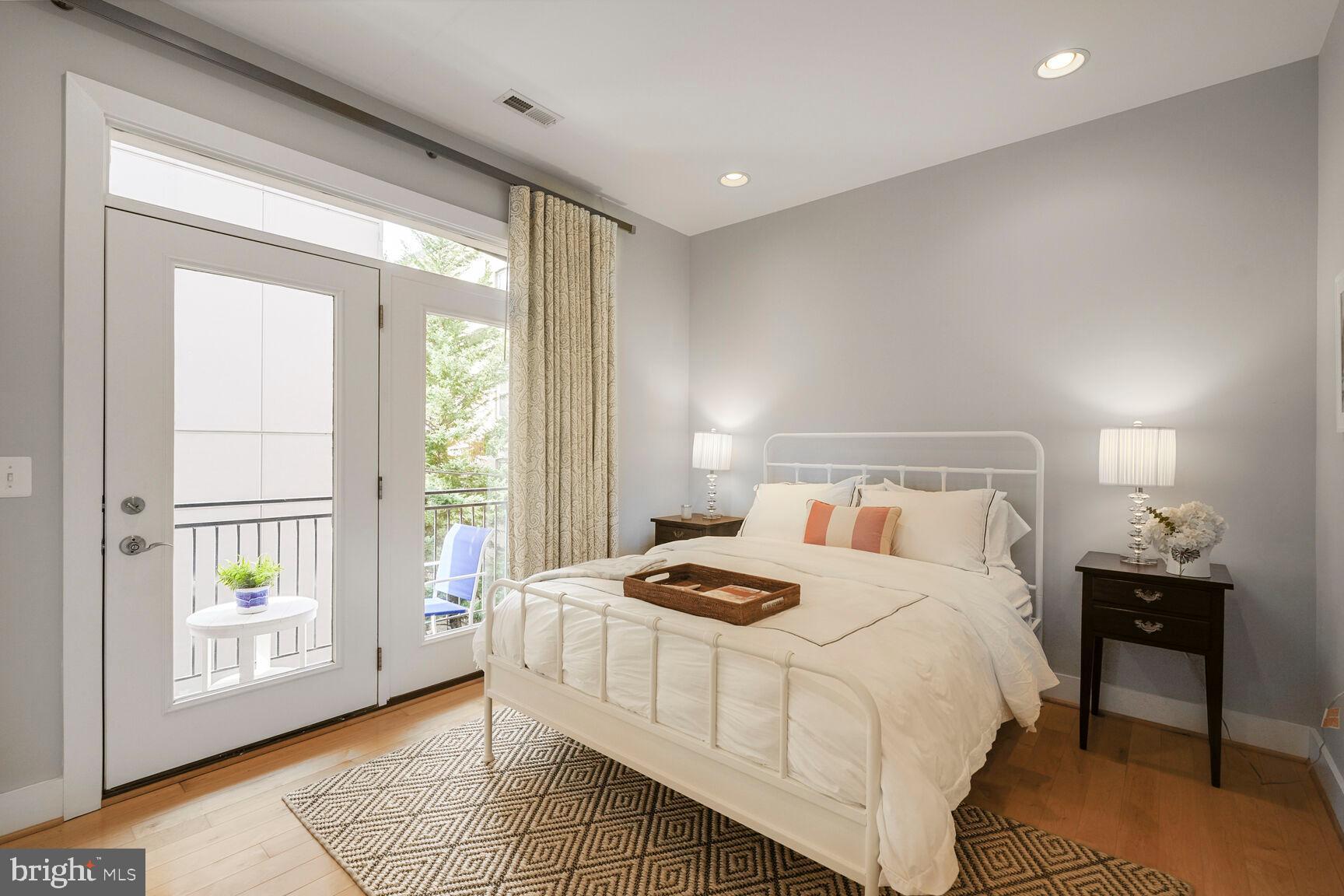 MOUNT PLEASANT - Residential