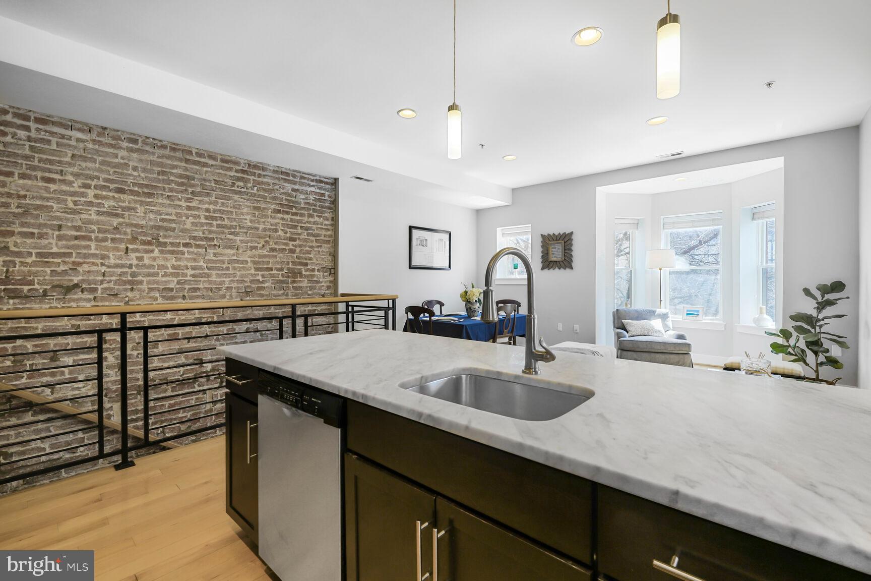 MOUNT PLEASANT - Residential
