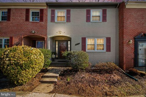 7207 JAYHAWK STREET ANNANDALE VA 22003