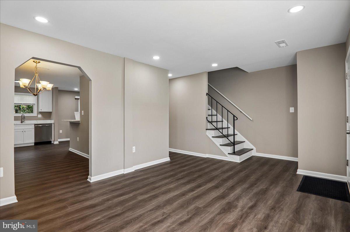 5503 ROLLINS LANE