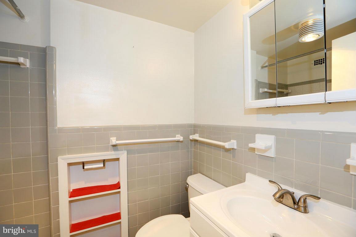 GROSVENOR PARK - Residential Lease