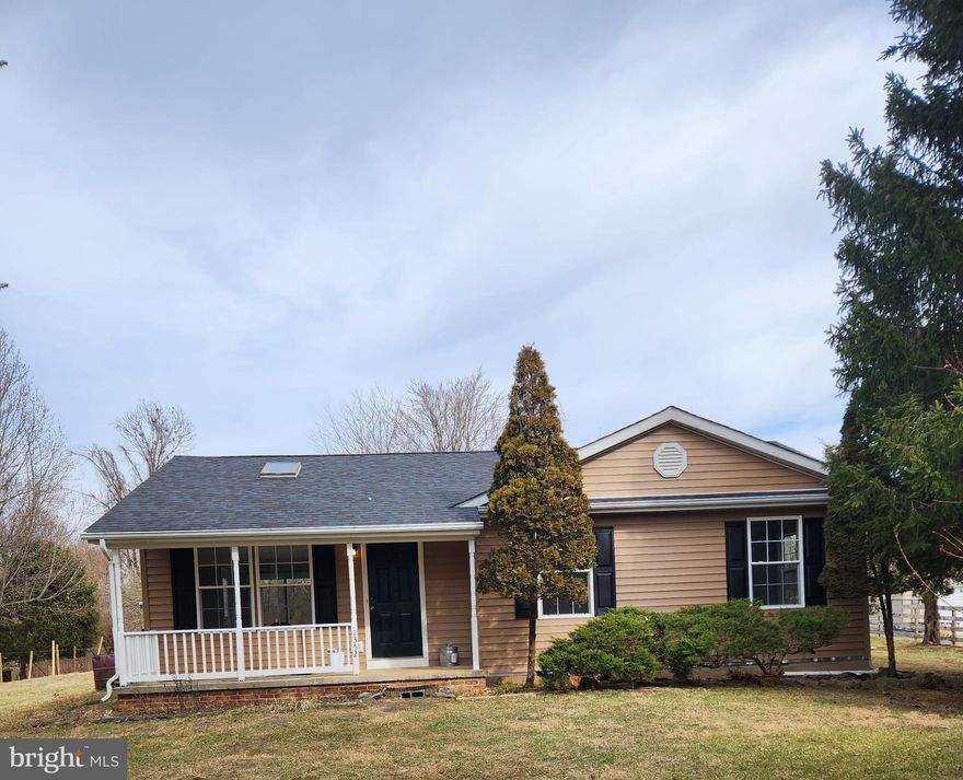 Come see this adorable 3 bedroom 1 bath rancher.  Yard backs up to fence, on about 1/2 acre.  Community access to the river. Tenant is responsible for all utilities, trash, and lawn care.  Security deposit $1800.00. Application fee $40  for each applicant.  Apply on-line at listing broker website.  24 hour notice to view. Available to move in 4/01/2025. NO PETS. No smoking. Credit score needs to be ABOVE 650.