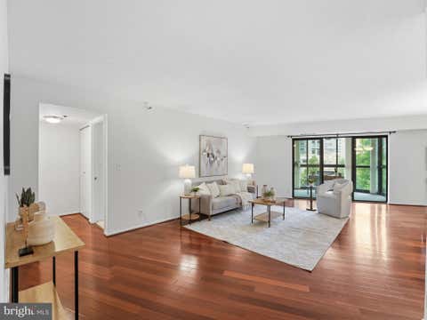 Condo For Sale - 1600 N Oak Street #732<br/> ARLINGTON, VA 22209