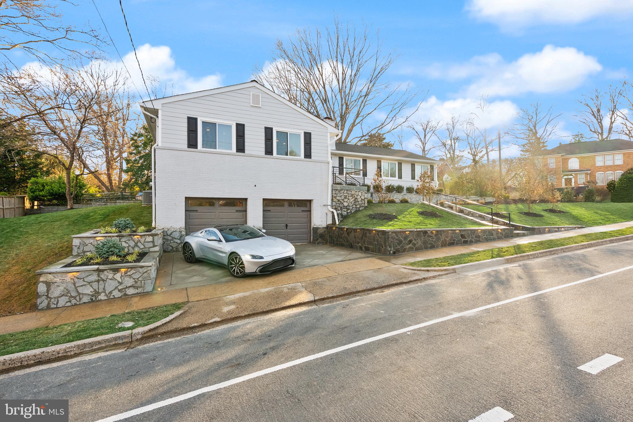 2389 N QUINCY STREET