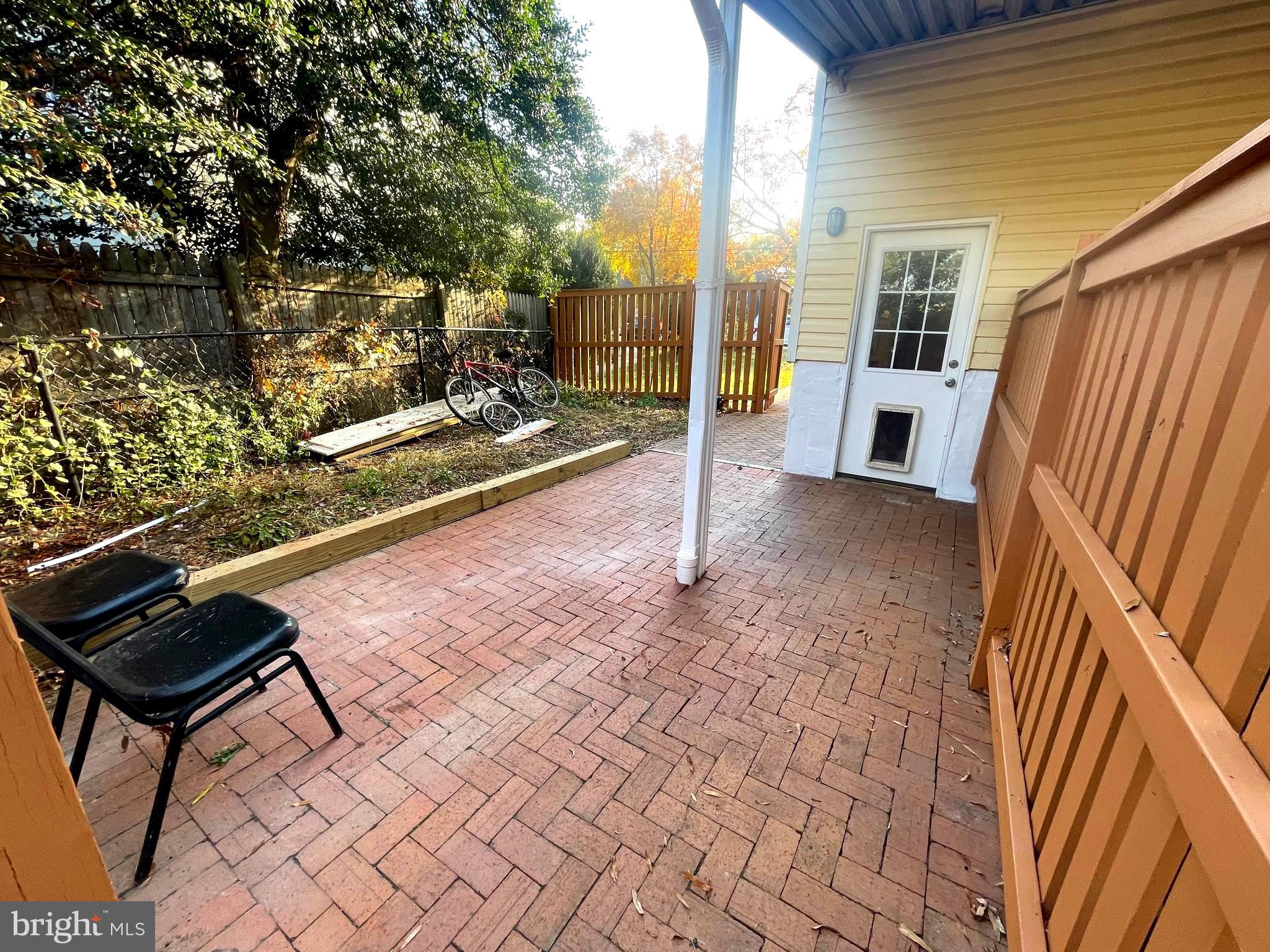 SUNNYSIDE - Residential Lease