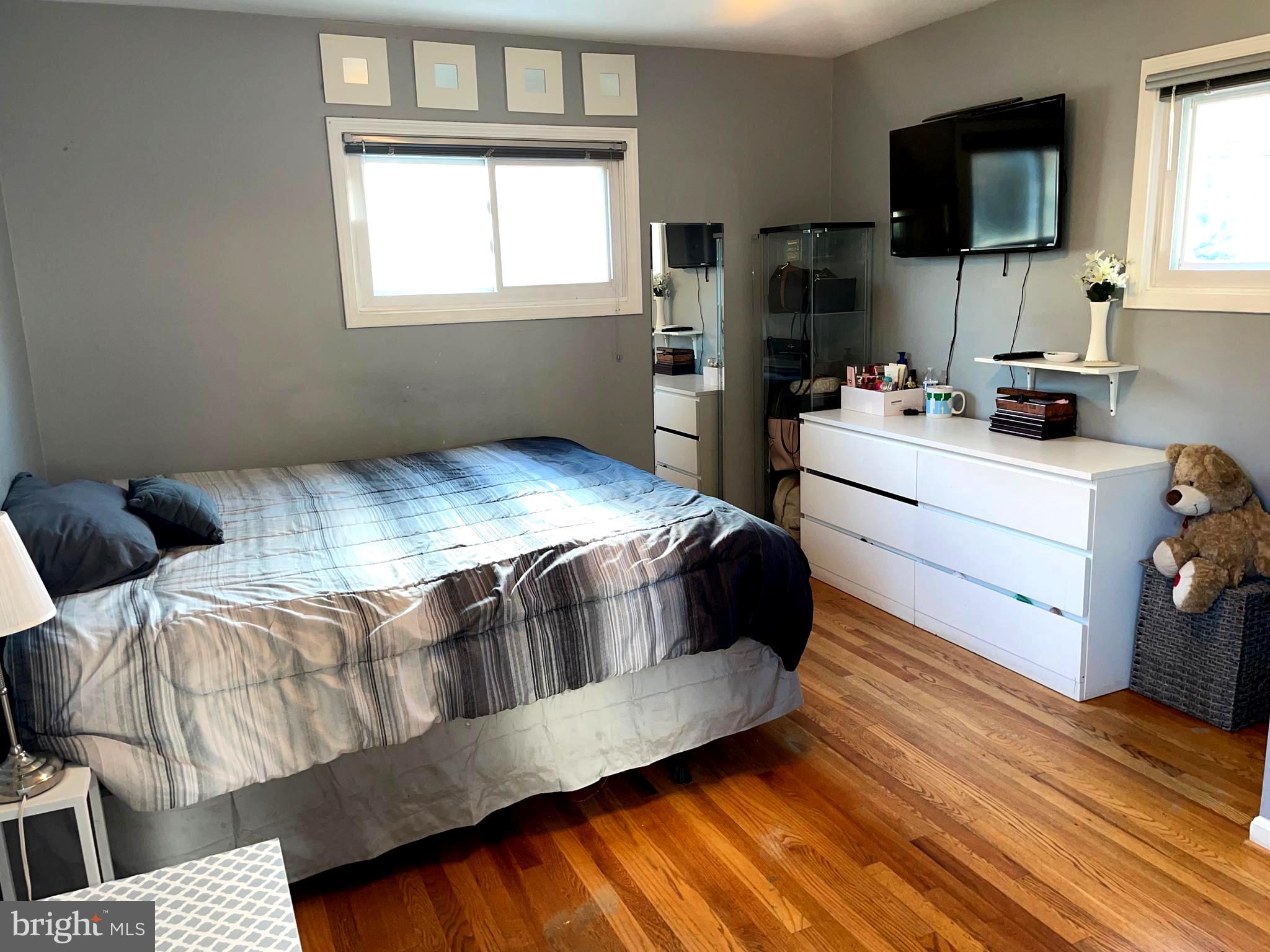 SUNNYSIDE - Residential Lease