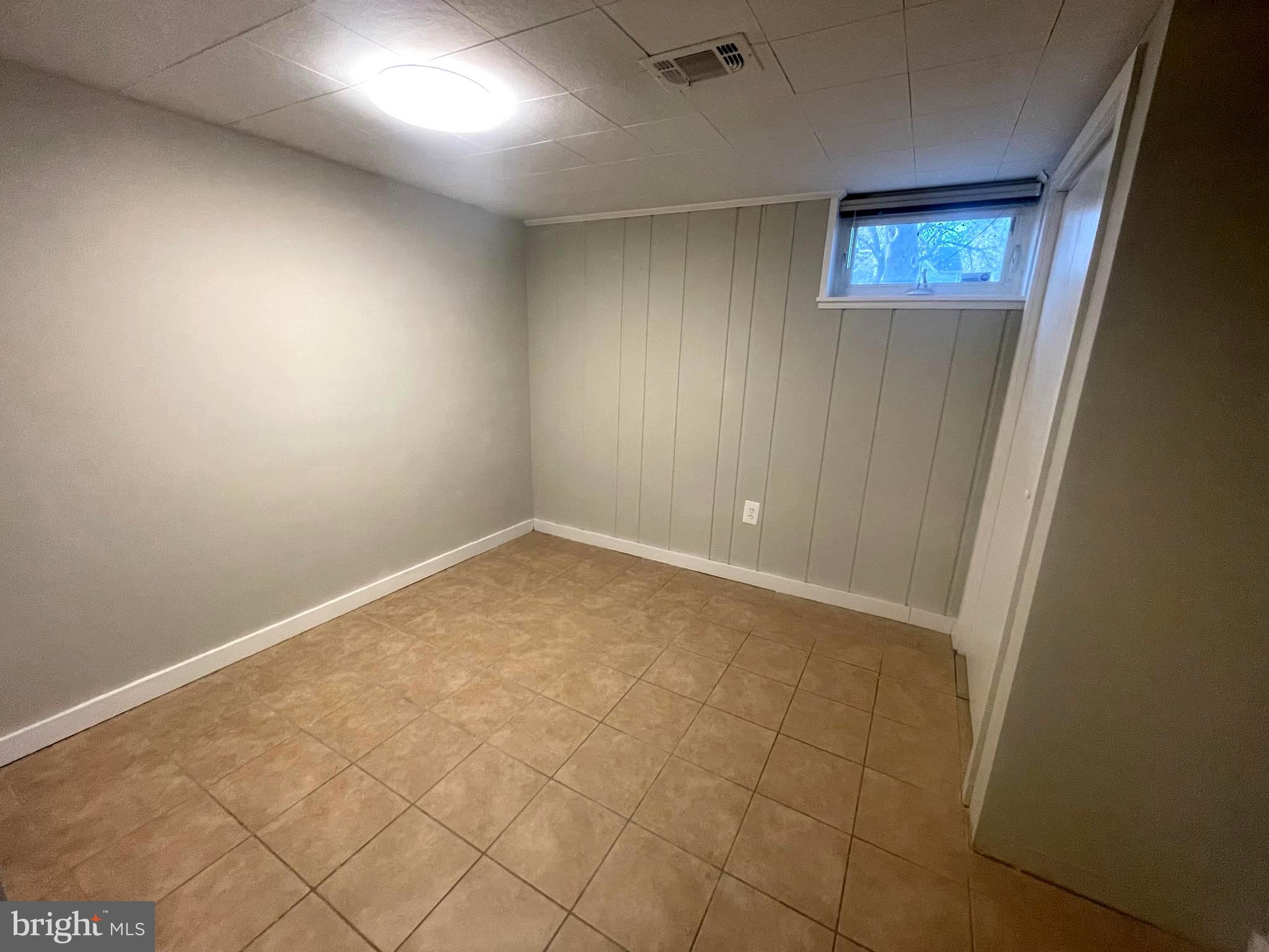 SUNNYSIDE - Residential Lease