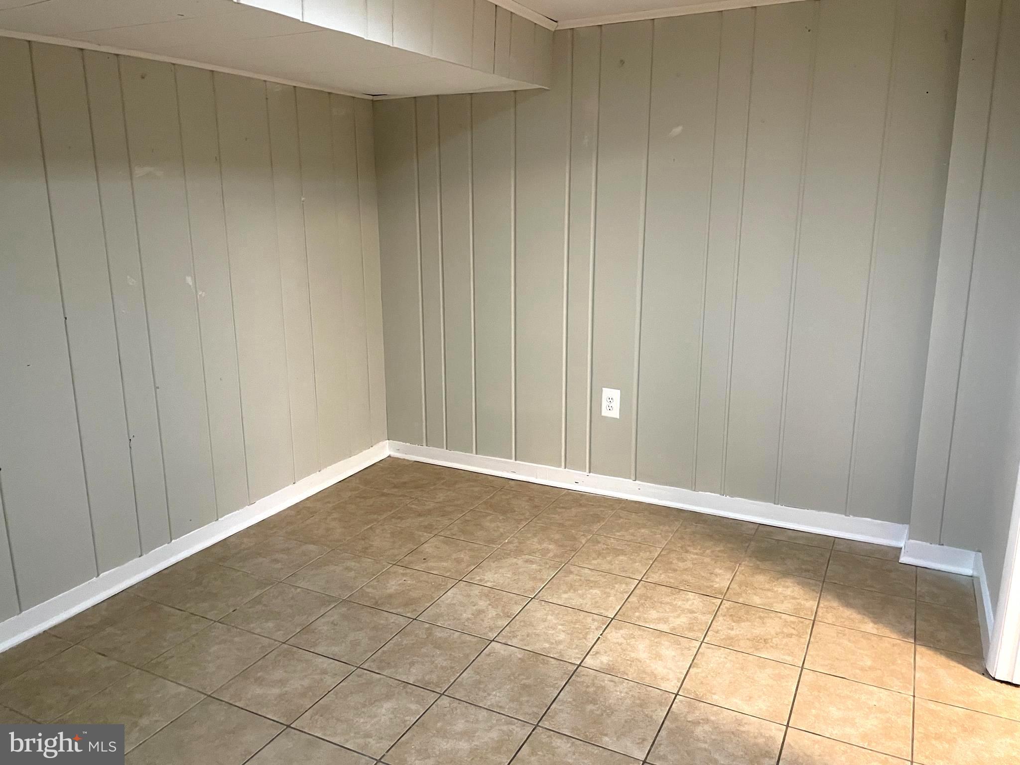 SUNNYSIDE - Residential Lease