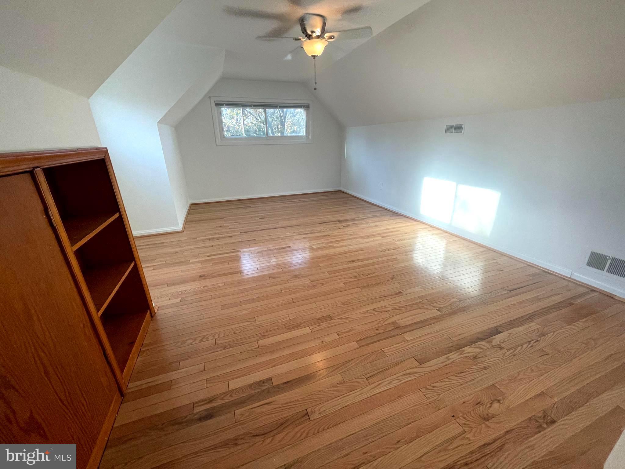 SUNNYSIDE - Residential Lease