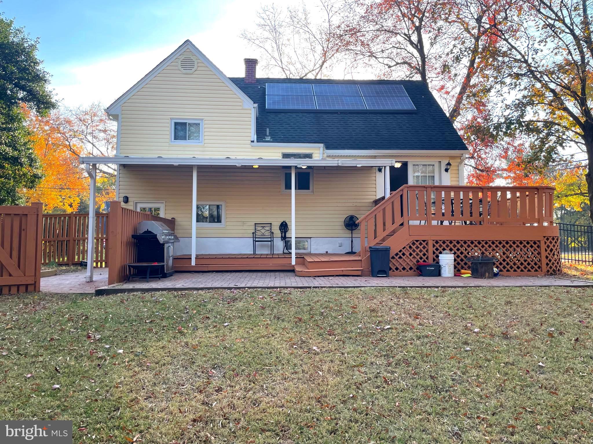 SUNNYSIDE - Residential Lease