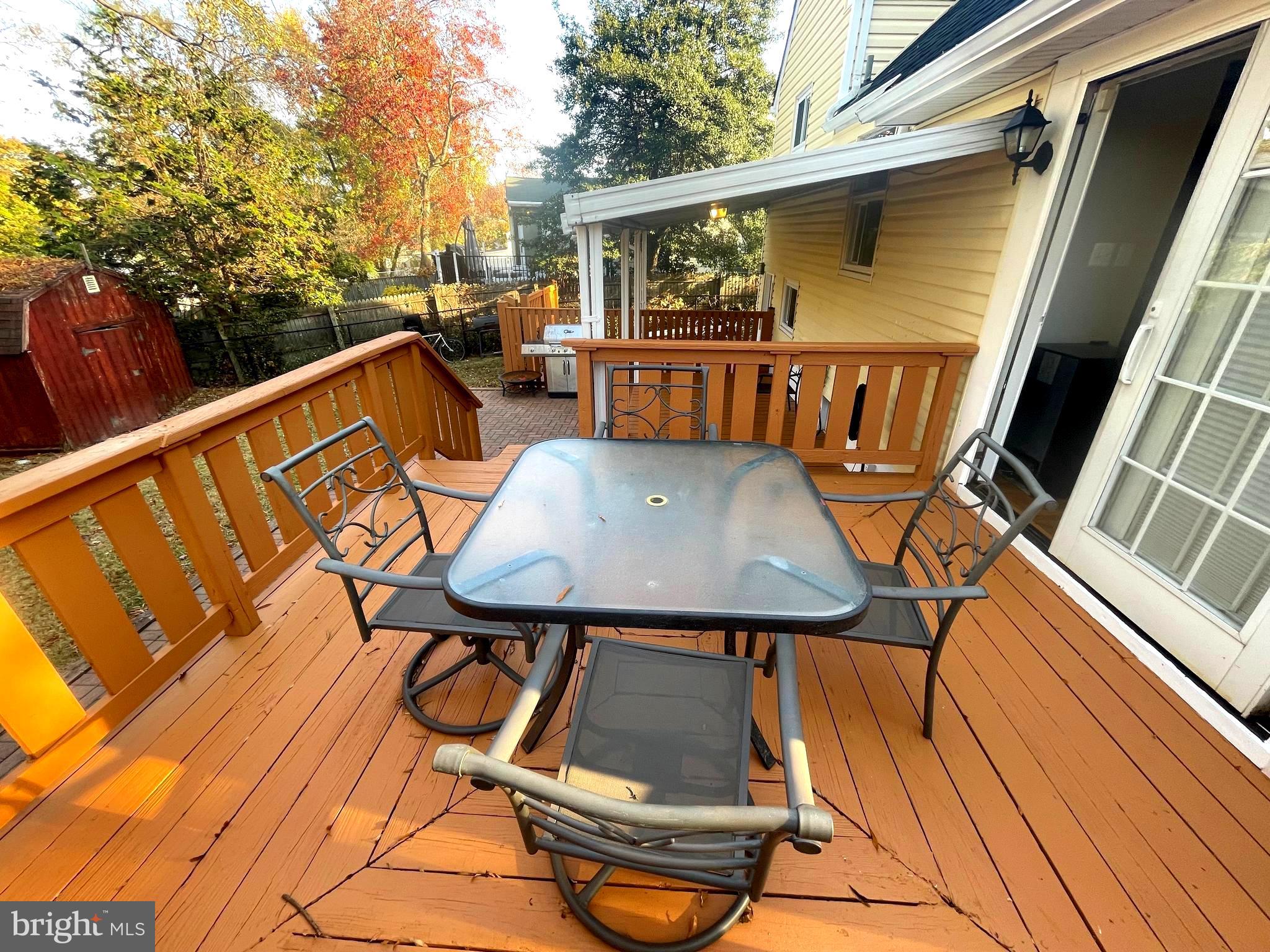 SUNNYSIDE - Residential Lease