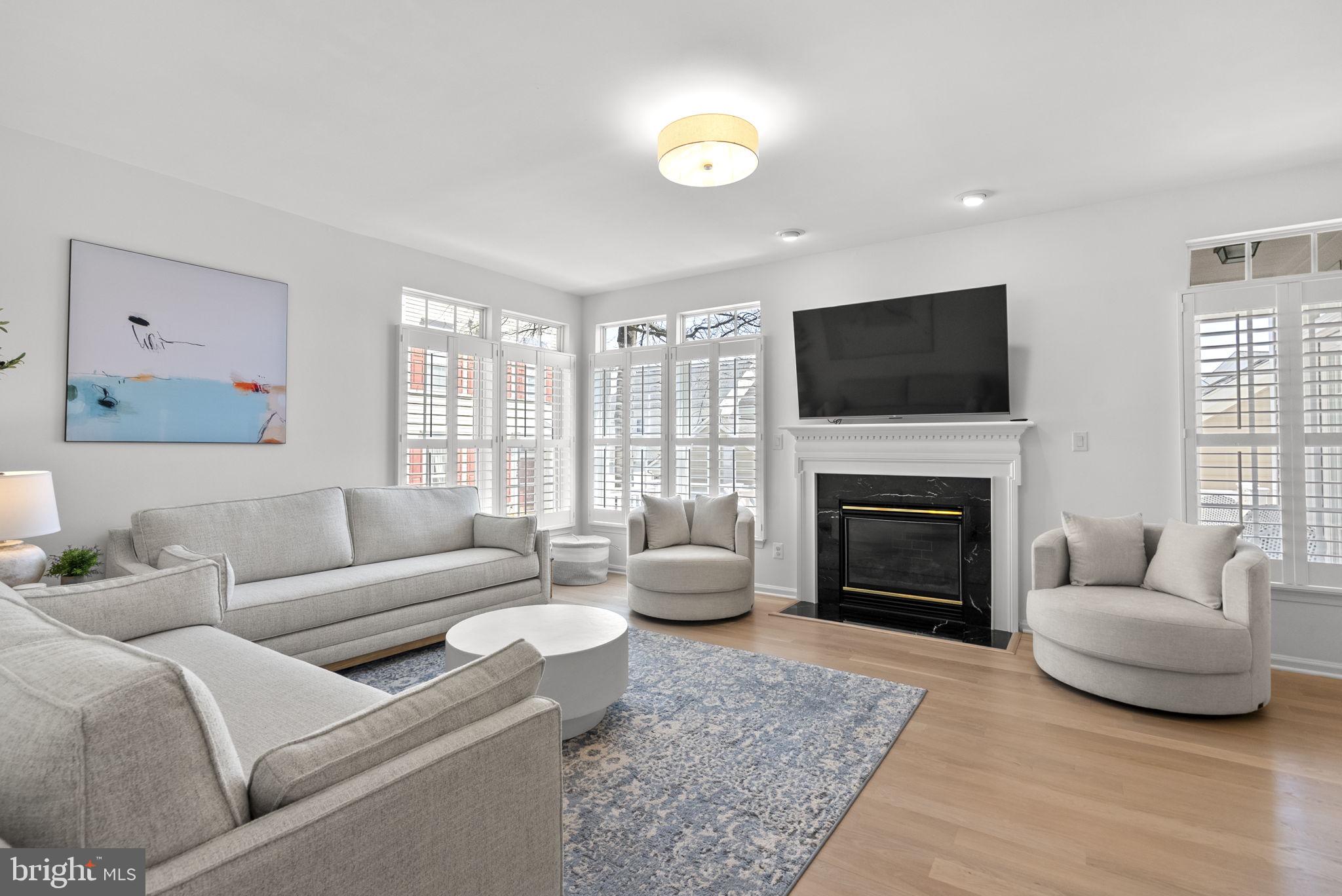 LAKELANDS - Residential