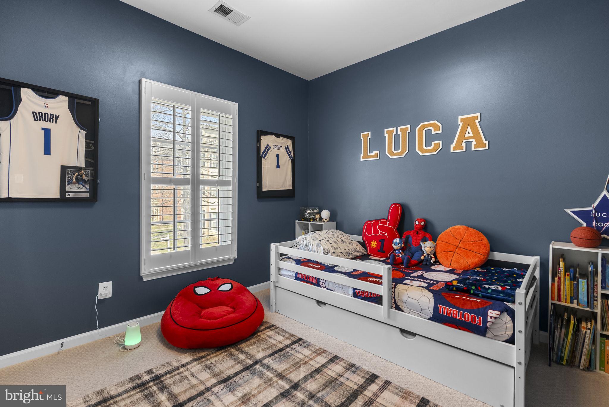 LAKELANDS - Residential