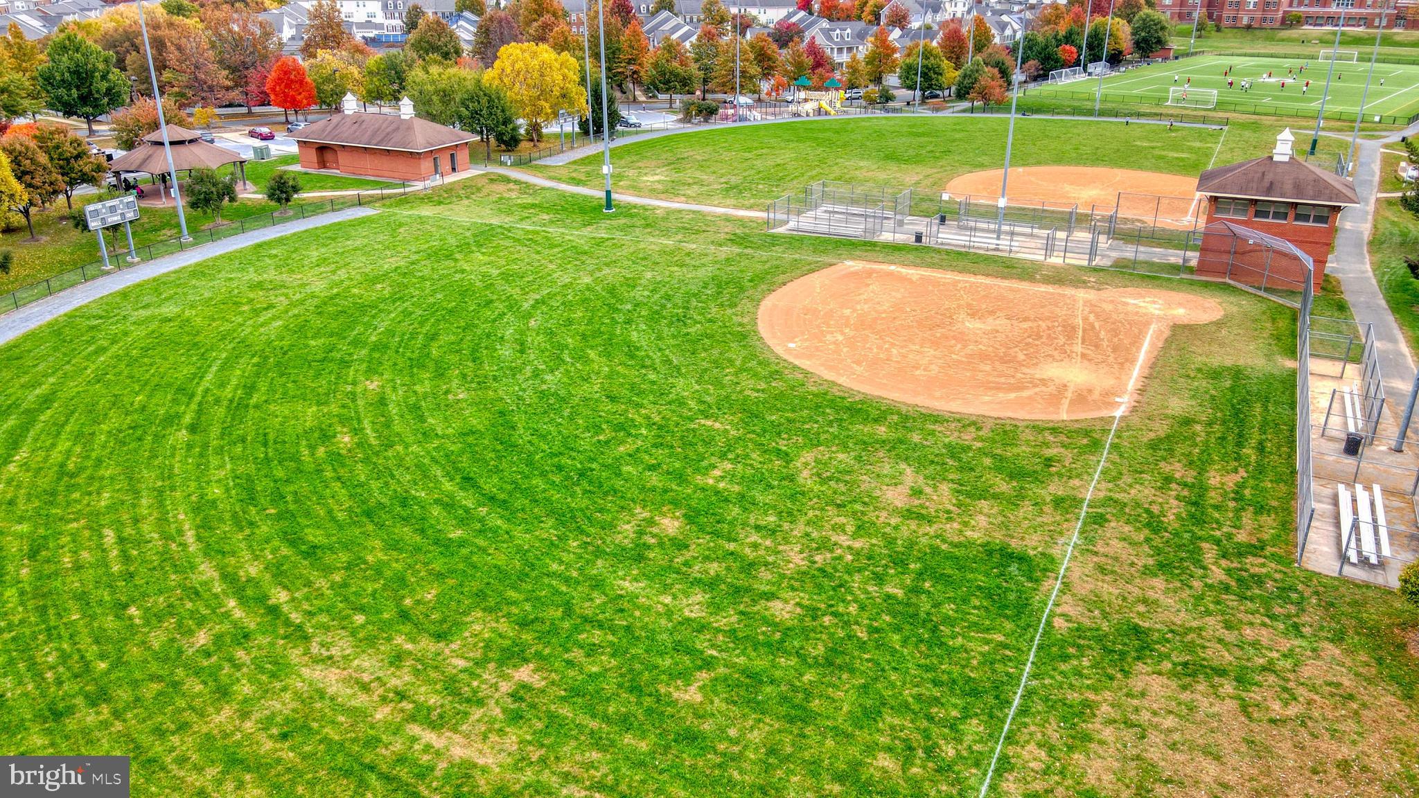 LAKELANDS - Residential