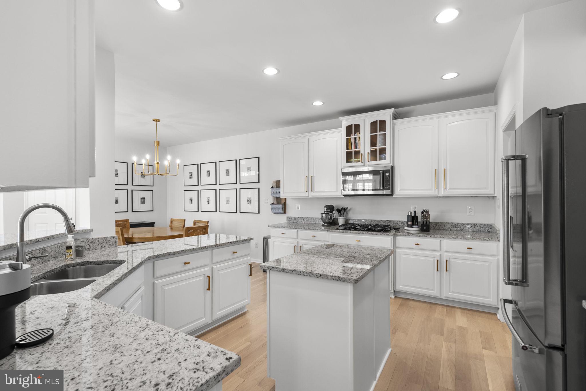 LAKELANDS - Residential