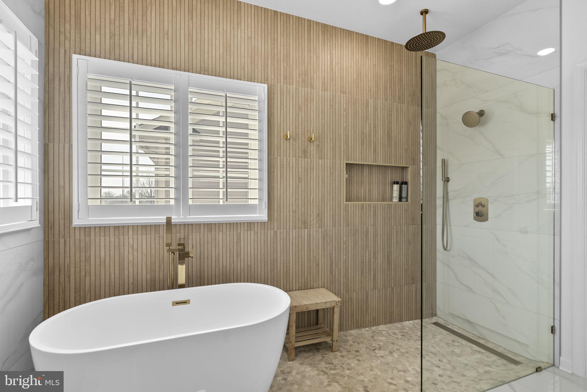 LAKELANDS - Residential