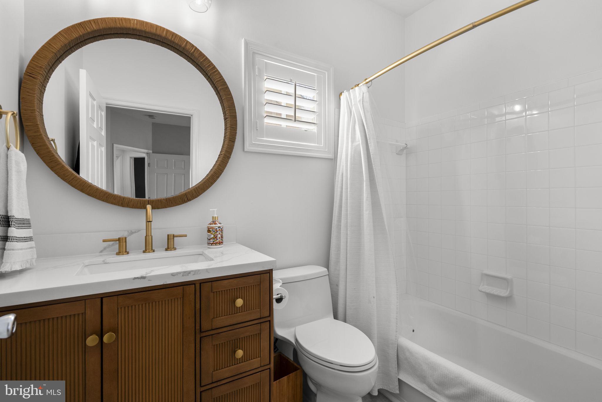 LAKELANDS - Residential