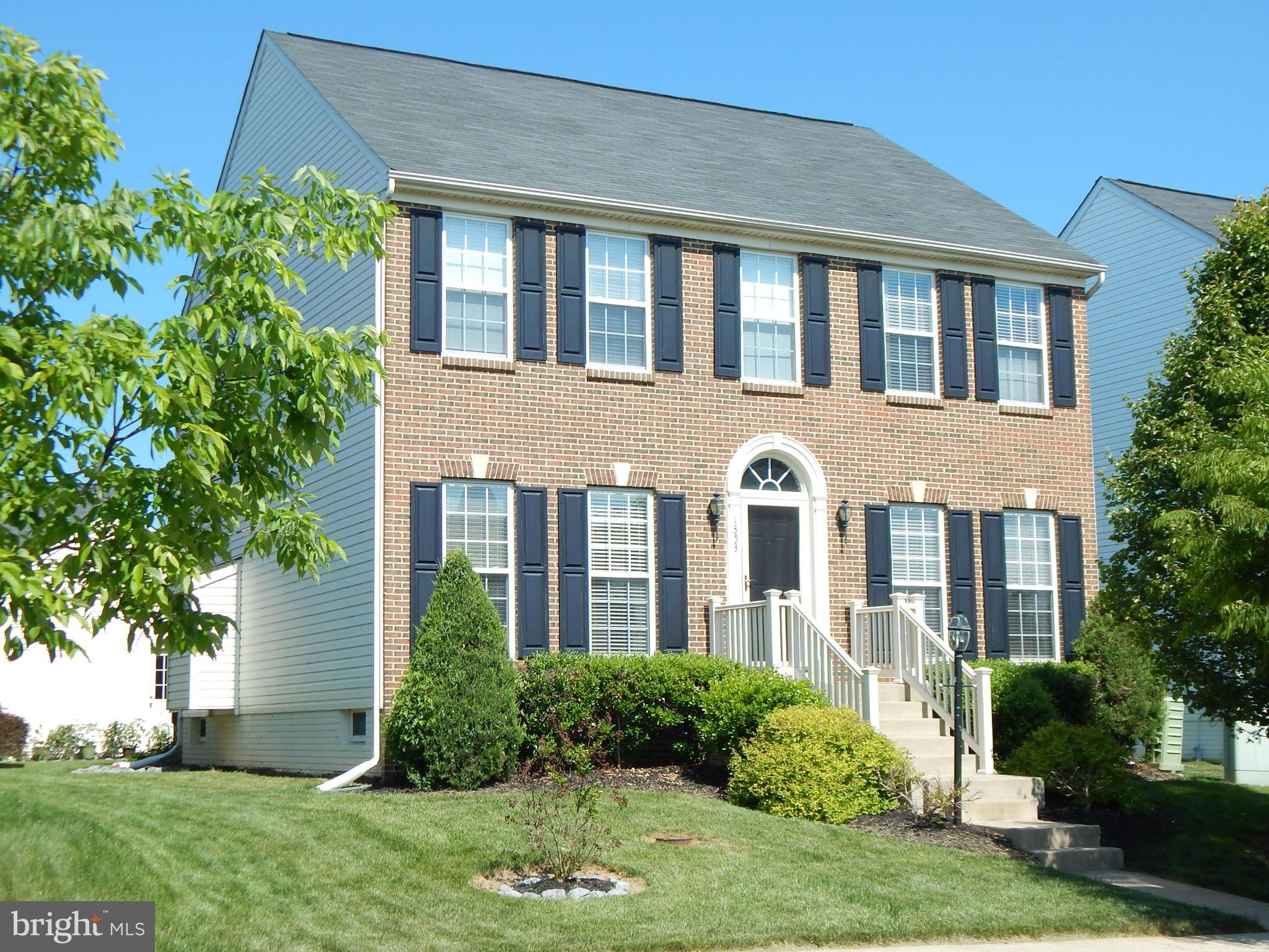 LAKELAND PLACE - Residential